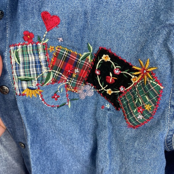 Quizz Again Blue Denim Vintage Button Up Embroidered Floral Top S Women’s EUC - Picture 12 of 15